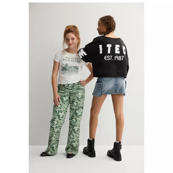 Limited Too, Black crop top spirit jersey. Teen/ Tween sweater. Y2k Summer vibes - Picture 3 of 8